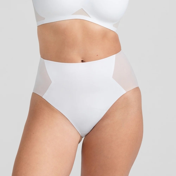 Seamless White High-Waist Briefs - Picture 1 of 5